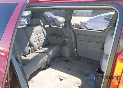 2000 Toyota Sienna Xle z USA, uszkodzony, nr VIN 4T3ZF13C7YU171370